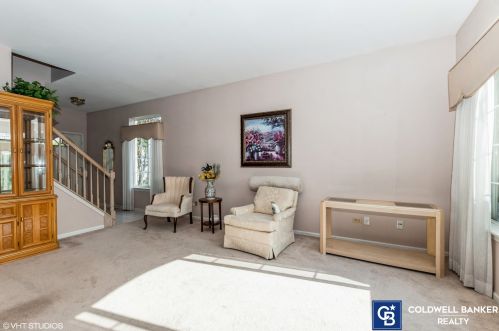 5221 Mint Julip Dr, Chicago, IL 60803-5186