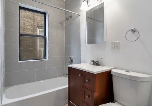 7609 Perry Ave, Chicago IL 60628-6827 exterior