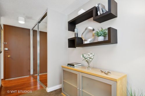 1340 Dearborn St, Chicago IL 60610-2071 exterior