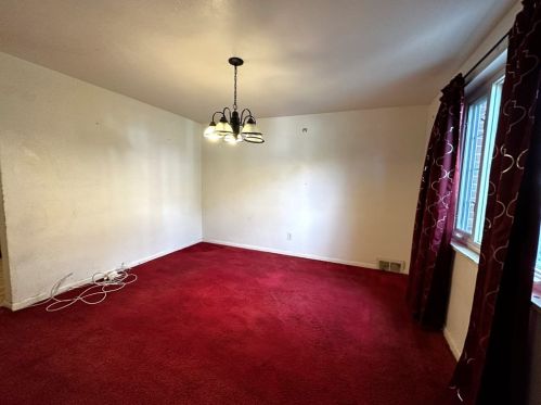 327 Elias Dr, Pittsburgh PA 15235-1710 exterior