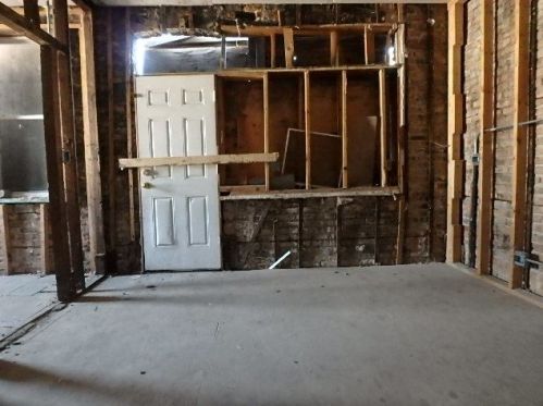 8305 Burley Ave, Chicago IL exterior