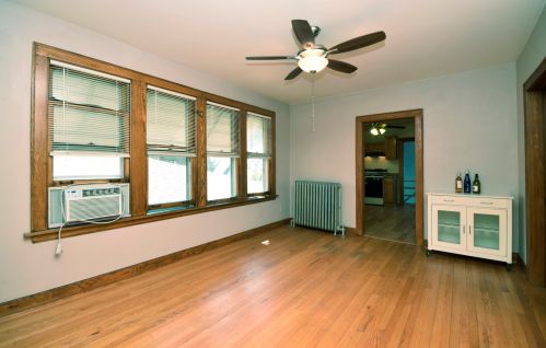 4910 Kilbourn Ave, Chicago IL 60629-5217 exterior