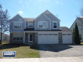 837 Suncrest Dr, Aurora, IL 60506-8830