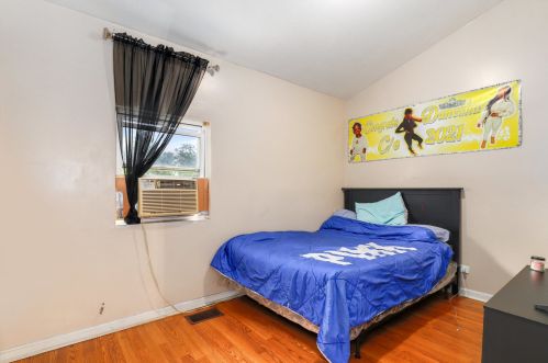 1302 Komensky Ave, Chicago IL 60623-1232 exterior