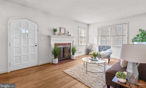 9607 Garwood St, Silver Spring, MD 20901-2941