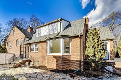 1101 Morningside Ln, Alexandria VA 22308-1042 exterior