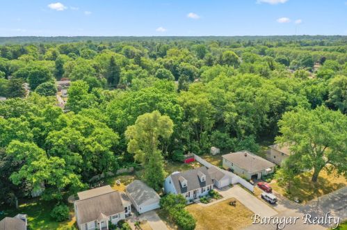 2900 Belknap Ave, Grand Rapids MI 49505-3304 exterior