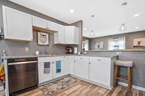 4800 Layton Ave, Milwaukee WI  53220-4144 exterior