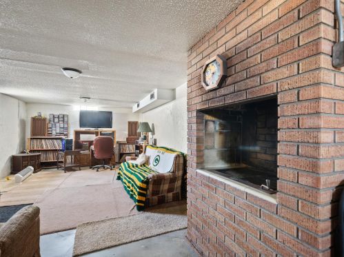 1325 16 St, Manitowoc WI 54220-5611 exterior