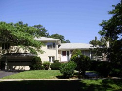190 Baldpate Hill Rd, Newton, MA 02459-2857
