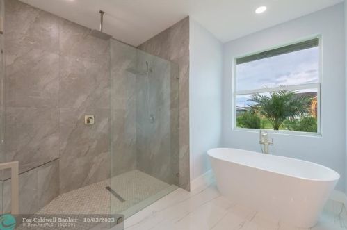 2470 Webster Ln, Fort Pierce FL 34953-5751 exterior