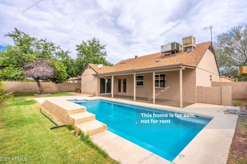 8813 Coolidge St, Phoenix AZ 85016-4612 exterior