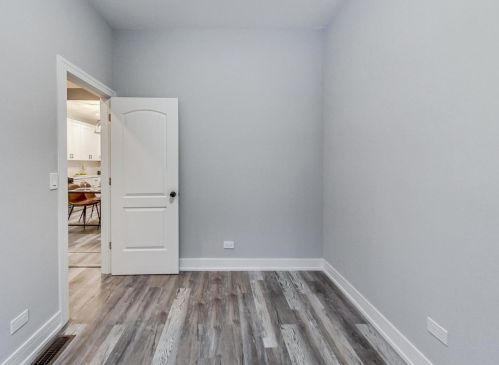 1217 Kolin Ave, Chicago IL 60652-3537 exterior