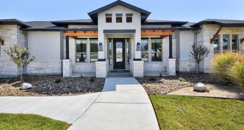 555 Mystic Pkwy, Spring Branch TX 78070-5267 exterior