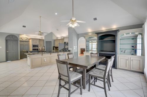 1823 Mountain Aspen Ln, Humble TX 77345-2165 exterior