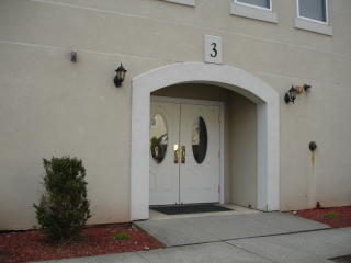 303 Brittany Dr, Wayne NJ  07470-3286 exterior