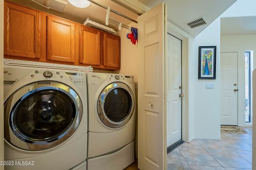 3121 Placita Agua Caliente, Tucson AZ  85712-1251 exterior