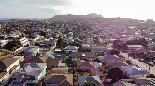 3877 Claudine St, Honolulu HI 96816-4333 exterior