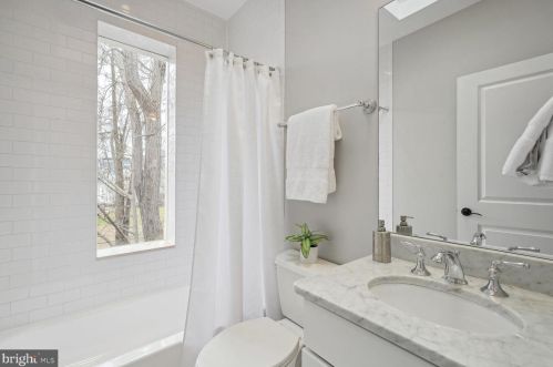 623 6 St, Washington DC 20024-2693 exterior