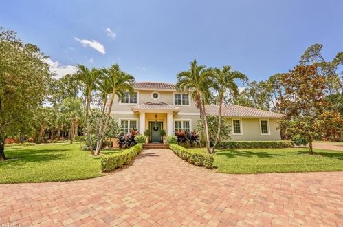 5574 Dogwood Way, Naples, FL 34116-4904