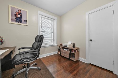 2943 Fairfield Ave, Chicago IL 60625-2719 exterior