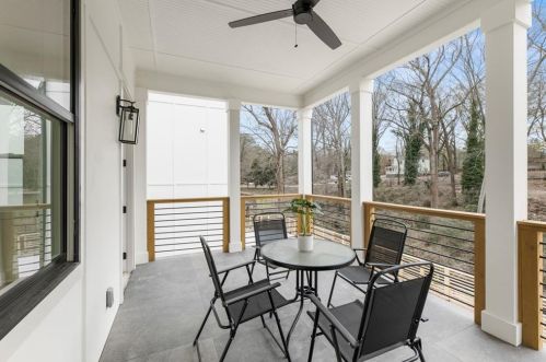 2020 Cambridge Ave, Atlanta GA 30337-1816 exterior