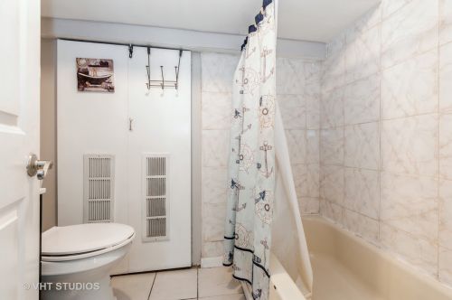 1632 Tripp Ave, Chicago IL 60639-4833 exterior