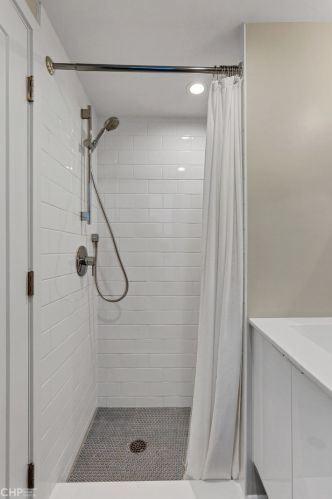 3430 Shakespeare Ave, Chicago IL 60647-3917 exterior