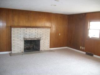 3254 Lombard St, Springfield MO  65802-5226 exterior