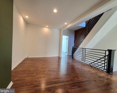 931 11 St, Philadelphia PA 19147-1901 exterior