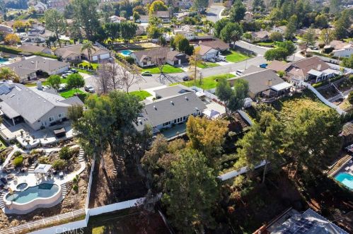 30346 Calle Halcon, Temecula CA 92592-5136 exterior