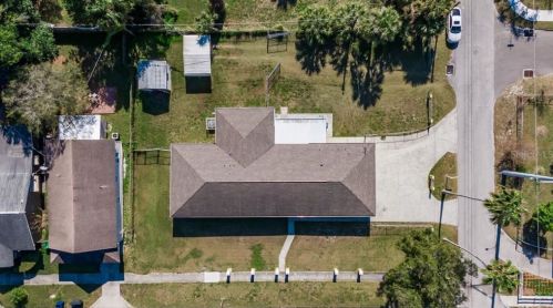 2503 21st Ave, Tampa FL 33605-2302 exterior