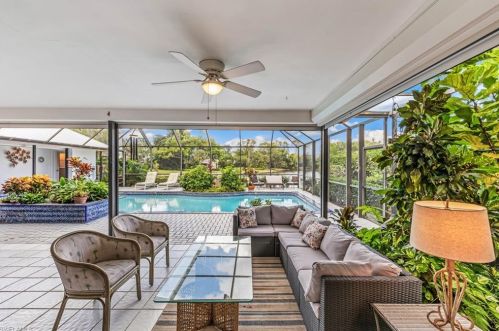 550 Bald Eagle Dr, Naples FL 34105-7407 exterior