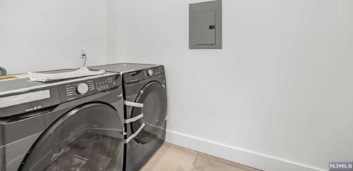 22 Lois Ave, Demarest NJ  07627-2220 exterior