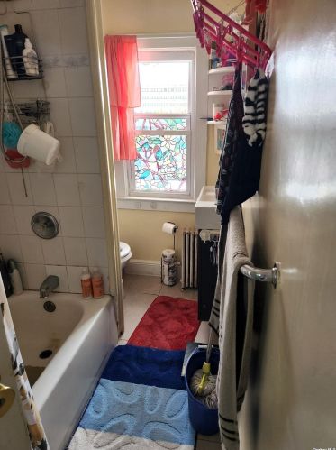 56 Jamaica Ave, Valley Stream NY 11580-6314 exterior