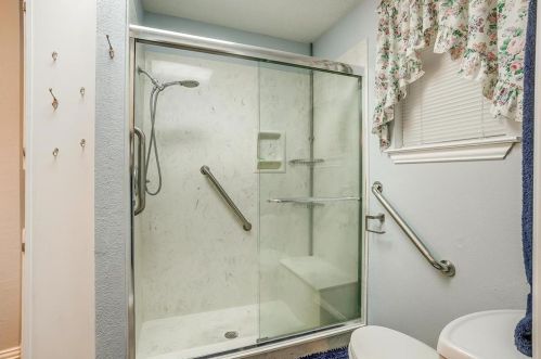 149 Suzanne Ter, Burleson TX 76028-5617 exterior