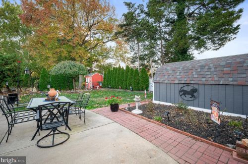 236 Memorial Ave, Tavistock NJ 08033-2952 exterior