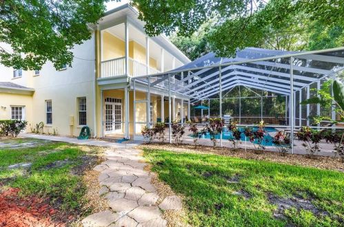 15704 Mifflin Ct, Tampa FL exterior