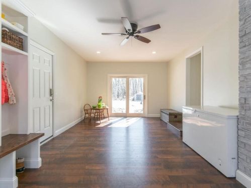 19 Quinnehtuk Rd, Springfield MA 01106-2911 exterior