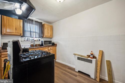 2422 Upland St, Chester PA 19013-6007 exterior