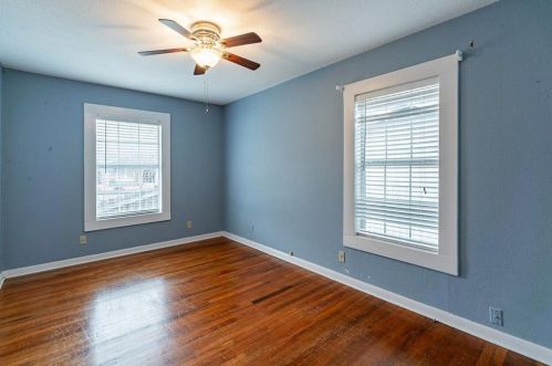 2001 Alguno Rd, Austin TX 78757-3223 exterior