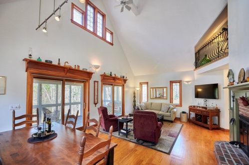 480 Belchertown Rd, Ware MA 01082-9420 exterior