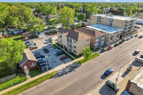 7915 Grand Ave, Chicago IL 60707-1851 exterior