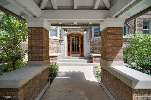 541 Addison St, Chicago, IL 60613-4701