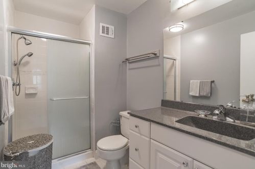 11920 Bargate Ct, Rockville MD 20852-4117 exterior