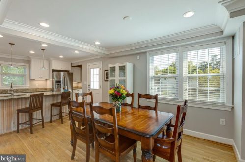 2721 Memorial St, Alexandria, VA 22306-1741