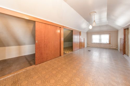 3657 Artesian Ave, Chicago IL 60645-5301 exterior