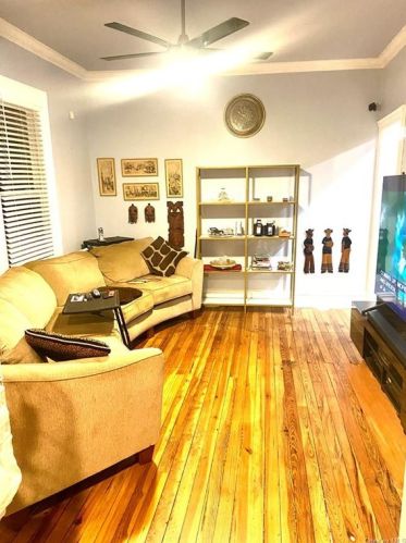 530 Van Nest Ave, Bronx NY 10462-3508 exterior