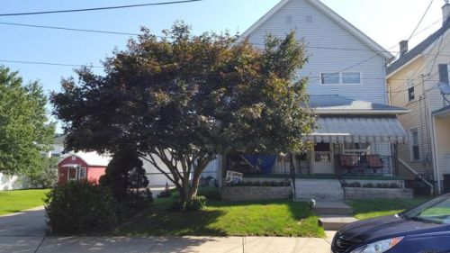 621 Bates St, Scranton, PA 18509-1218