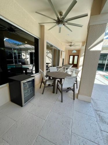 516 Eagle Crk Dr, Naples FL 34113-8015 exterior